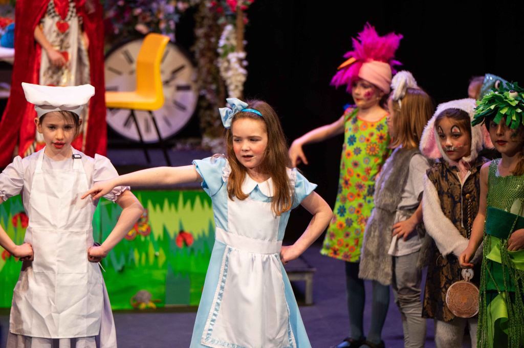 The Mead School's 5-7 year old performers shine in "Alice in Wonderland" at Trinity Theatre.