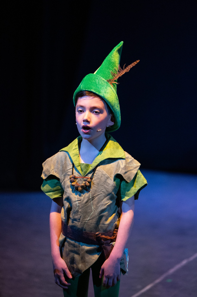 KS1 takes the spotlight performing Peter Pan